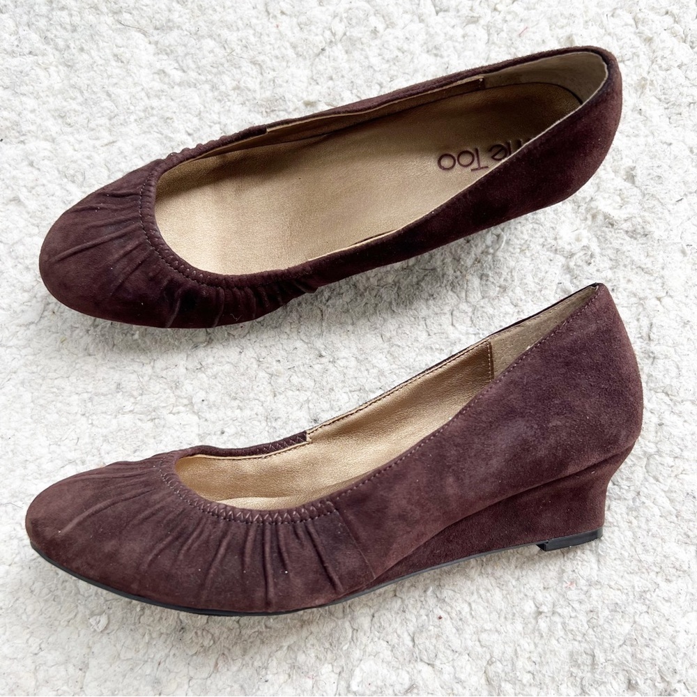 Me Too Round Gathered Toe Brown Suede Wedges Style Leena14 Size 8.5